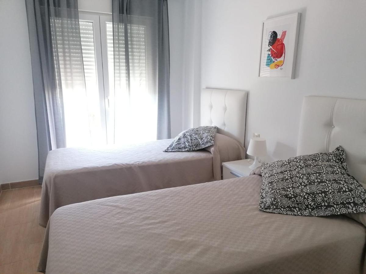 Agradable Casa Adosada Con Piscina Zahara de los Atunes Kültér fotó